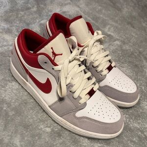 Nike Men's Red and White Sneakers